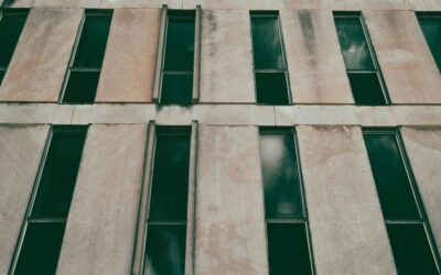 What Removes Black Staining  from Building Stonework? 